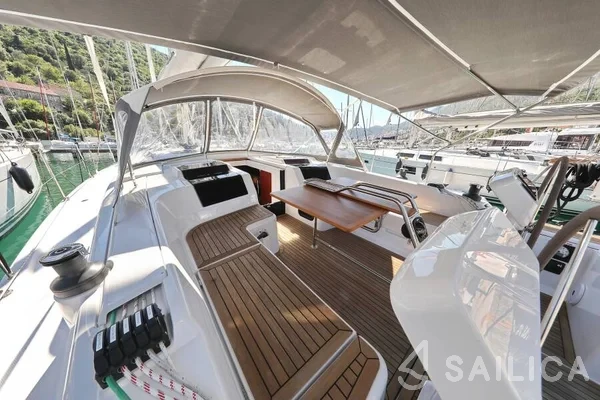 Hanse 458 - Yacht Charter Sailica