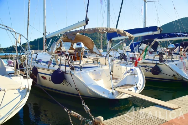Bavaria 50 Cruiser - Yacht Charter Sailica