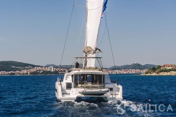 Bali 4.6 - Yacht Charter Sailica