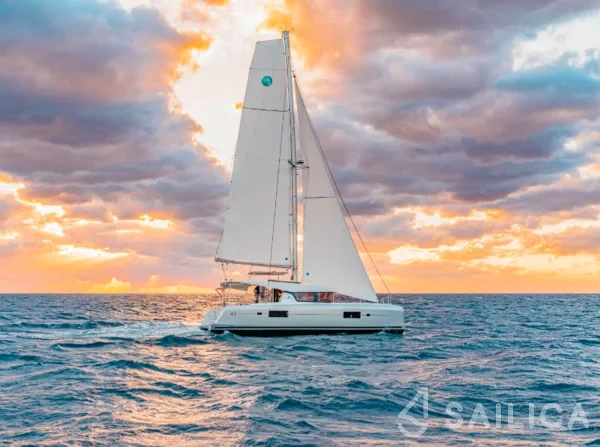 Lagoon 42 - Yacht Charter Sailica