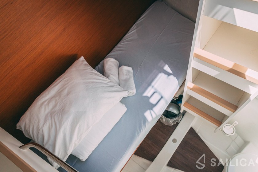 Jeanneau 54 - Yacht Charter Sailica