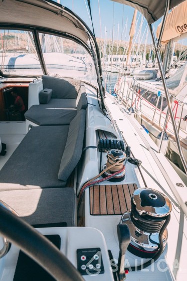 Jeanneau 54 - Yacht Charter Sailica