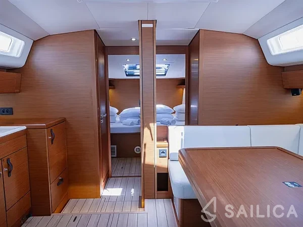 Jeanneau 54 - Yacht Charter Sailica
