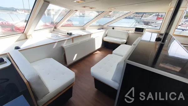 Catamaran - Yacht Charter Sailica