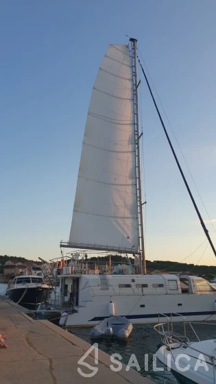 Catamaran - Yacht Charter Sailica