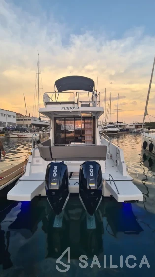 Antares 11 Fly OB - Yacht Charter Sailica