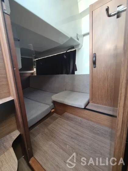 Antares 11 Fly OB - Yacht Charter Sailica