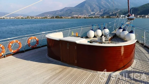 Gulet - Yacht Charter Sailica