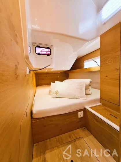 Elan 45 Impression - Yacht Charter Sailica