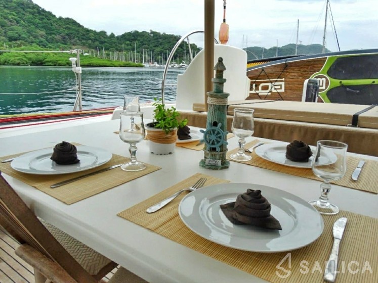 Lagoon 570 - Yacht Charter Sailica