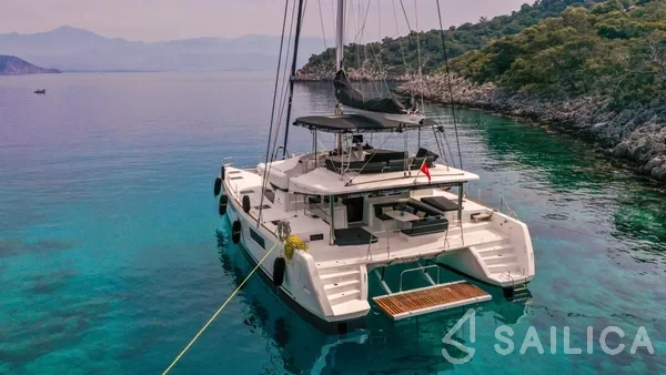 Lagoon 52F - Yacht Charter Sailica