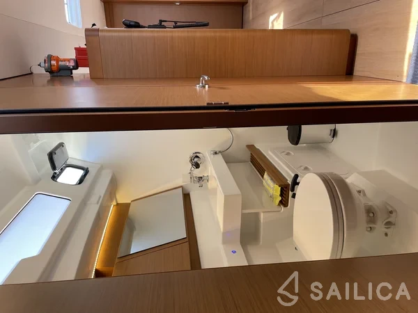 Sun Odyssey 490 - Yacht Charter Sailica