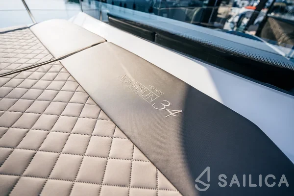 Nikhen Aquasun 34 - Yacht Charter Sailica