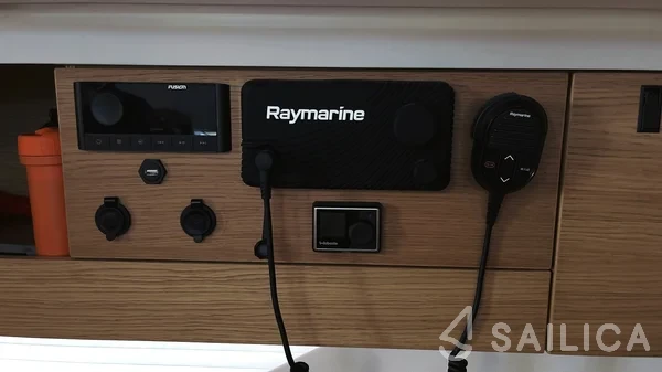 Elan E6 - Yacht Charter Sailica