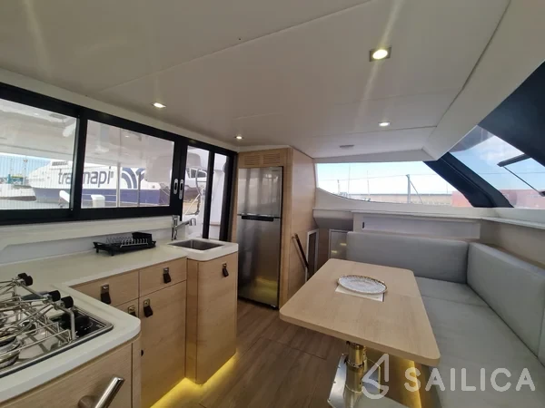 Aventura 37 - Yacht Charter Sailica