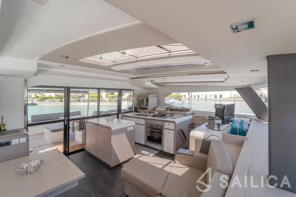 Aura 51 - Yacht Charter Sailica