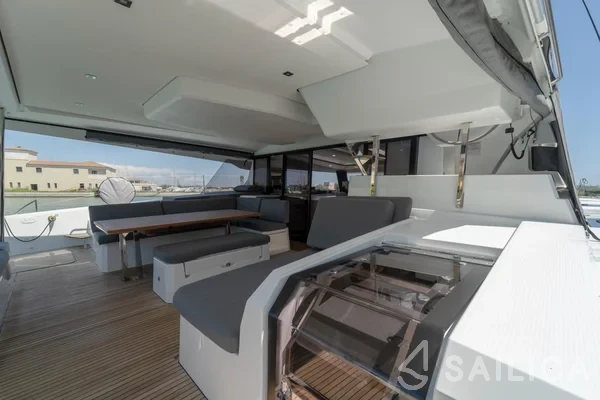 Aura 51 - Yacht Charter Sailica