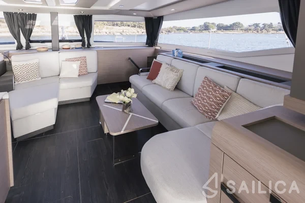 Aura 51 - Yacht Charter Sailica
