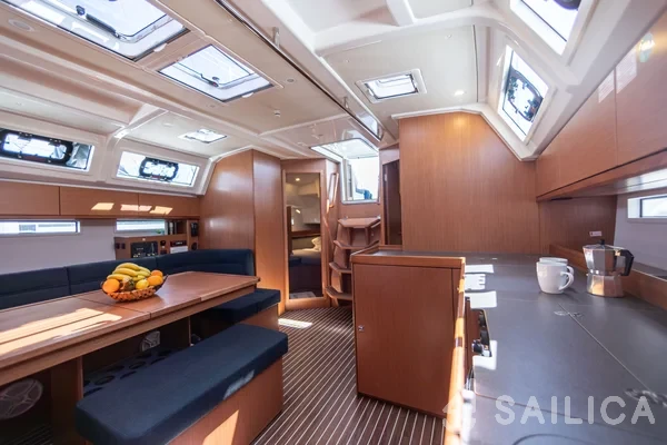 Bavaria 46 Cruiser - Yacht Charter Sailica