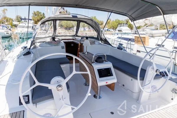 Bavaria 46 Cruiser - Yacht Charter Sailica