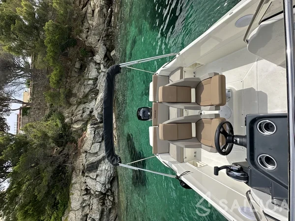 Quicksilver Activ 675 Open - Yacht Charter Sailica