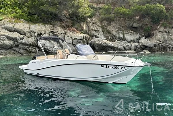 Quicksilver Activ 675 Open - Yacht Charter Sailica