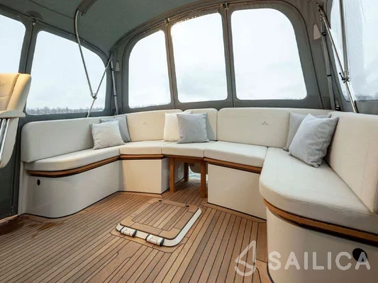 Grand Sturdy 40.0 AC - Yacht Charter Sailica