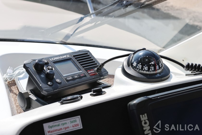 Antares 8 OB - Yacht Charter Sailica