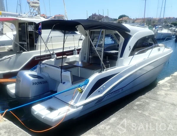 Antares 8 OB - Yacht Charter Sailica