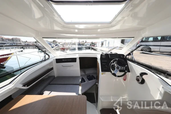 Antares 8 OB - Yacht Charter Sailica