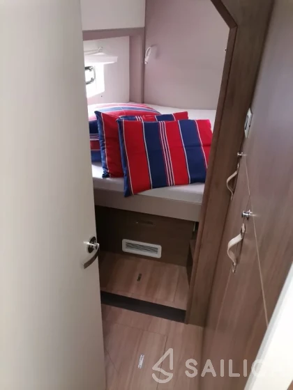 Bali 4.2 - Yacht Charter Sailica