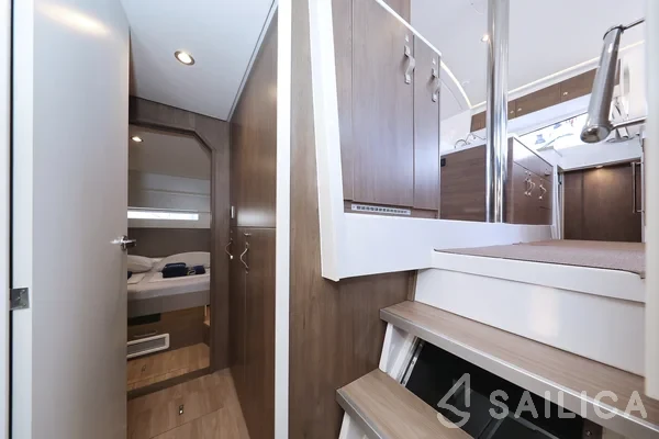Bali 4.2 - Yacht Charter Sailica
