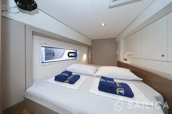 Bali 4.2 - Yacht Charter Sailica