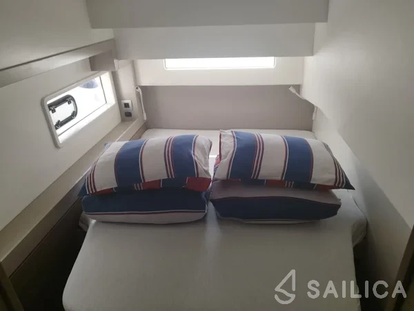 Bali 4.2 - Yacht Charter Sailica