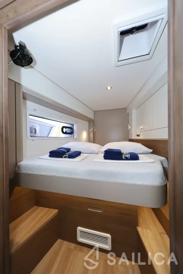 Bali 4.2 - Yacht Charter Sailica