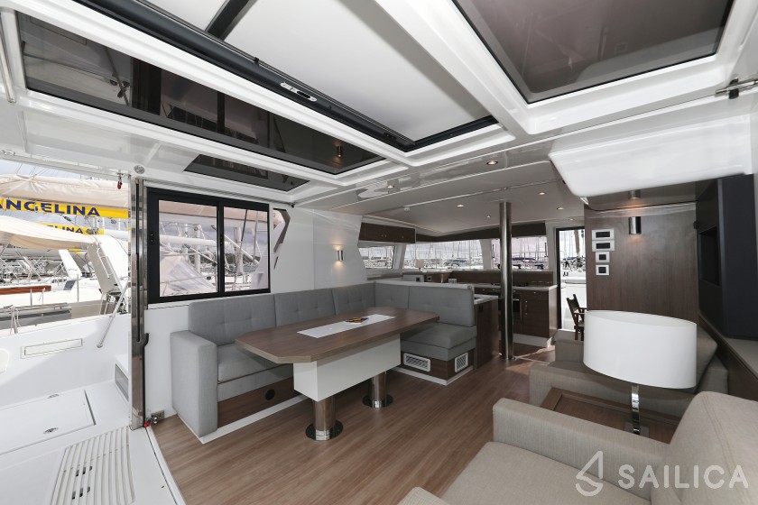 Bali 4.2 - Yacht Charter Sailica