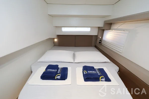 Bali 4.2 - Yacht Charter Sailica