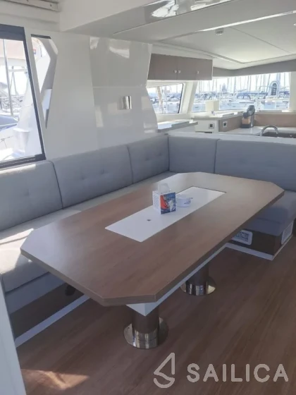 Bali 4.2 - Yacht Charter Sailica