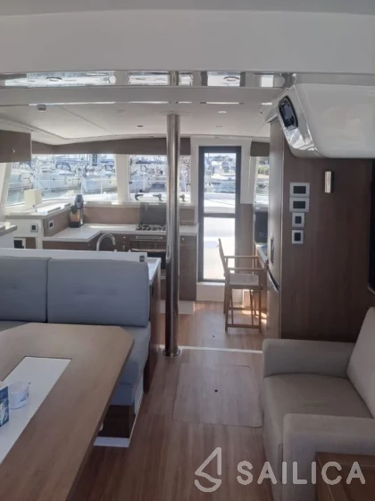 Bali 4.2 - Yacht Charter Sailica