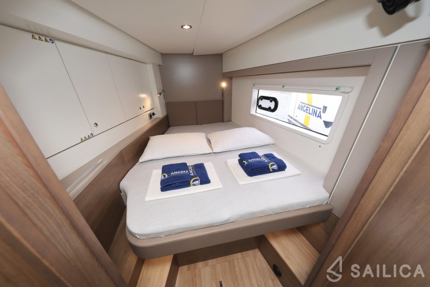 Bali 4.2 - Yacht Charter Sailica