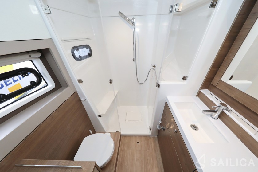 Bali 4.2 - Yacht Charter Sailica