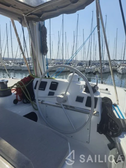 Bali 4.2 - Yacht Charter Sailica