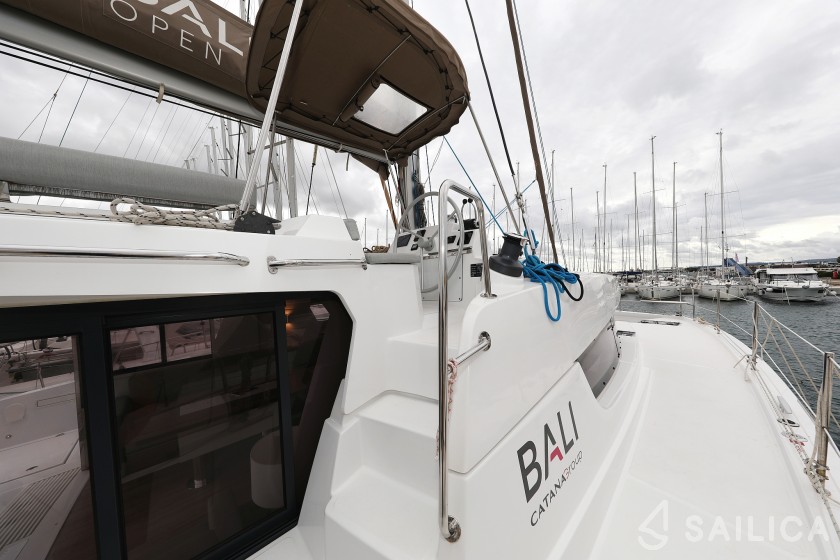 Bali 4.2 - Yacht Charter Sailica
