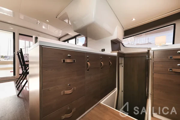 Bali 4.4 - Yacht Charter Sailica