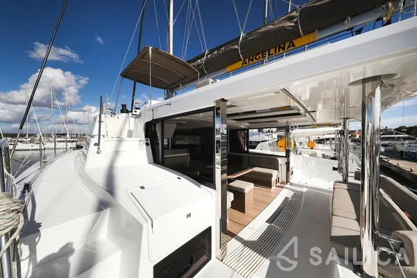 Bali 4.4 - Yacht Charter Sailica
