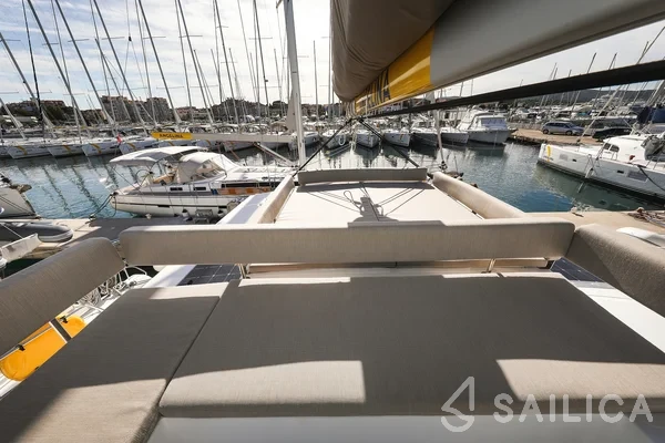 Bali 4.4 - Yacht Charter Sailica