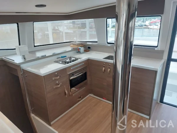 Bali 4.4 - Yacht Charter Sailica