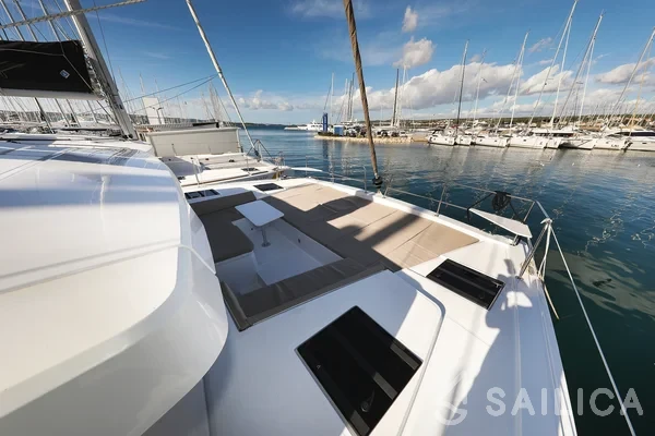 Bali 4.4 - Yacht Charter Sailica