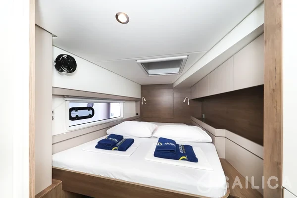 Bali 4.4 - Yacht Charter Sailica