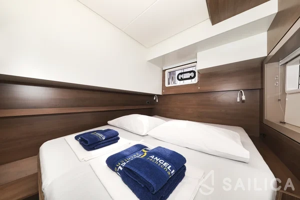 Bali 4.4 - Yacht Charter Sailica